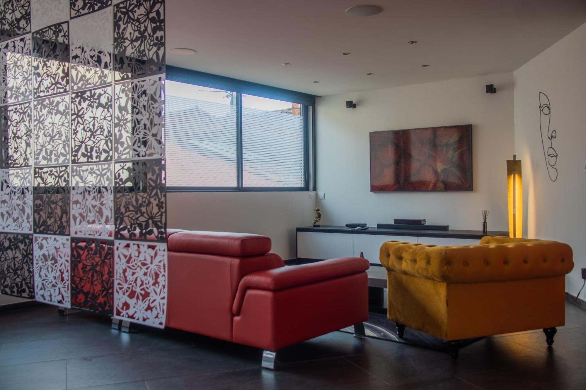 Loft 150 M2 Jacuzzi, Sauna Et Massage Бланяк Екстериор снимка