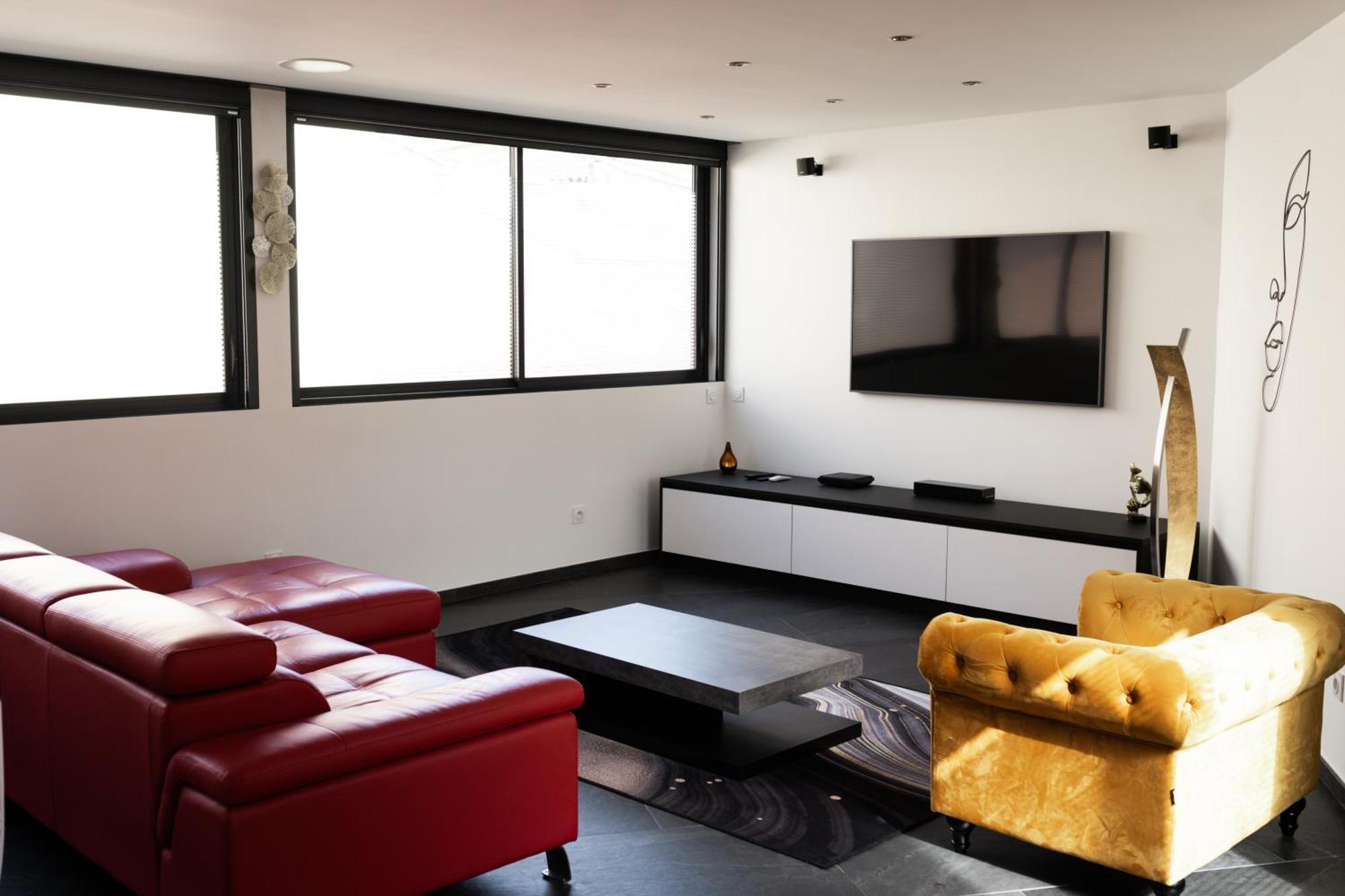 Loft 150 M2 Jacuzzi, Sauna Et Massage Бланяк Екстериор снимка