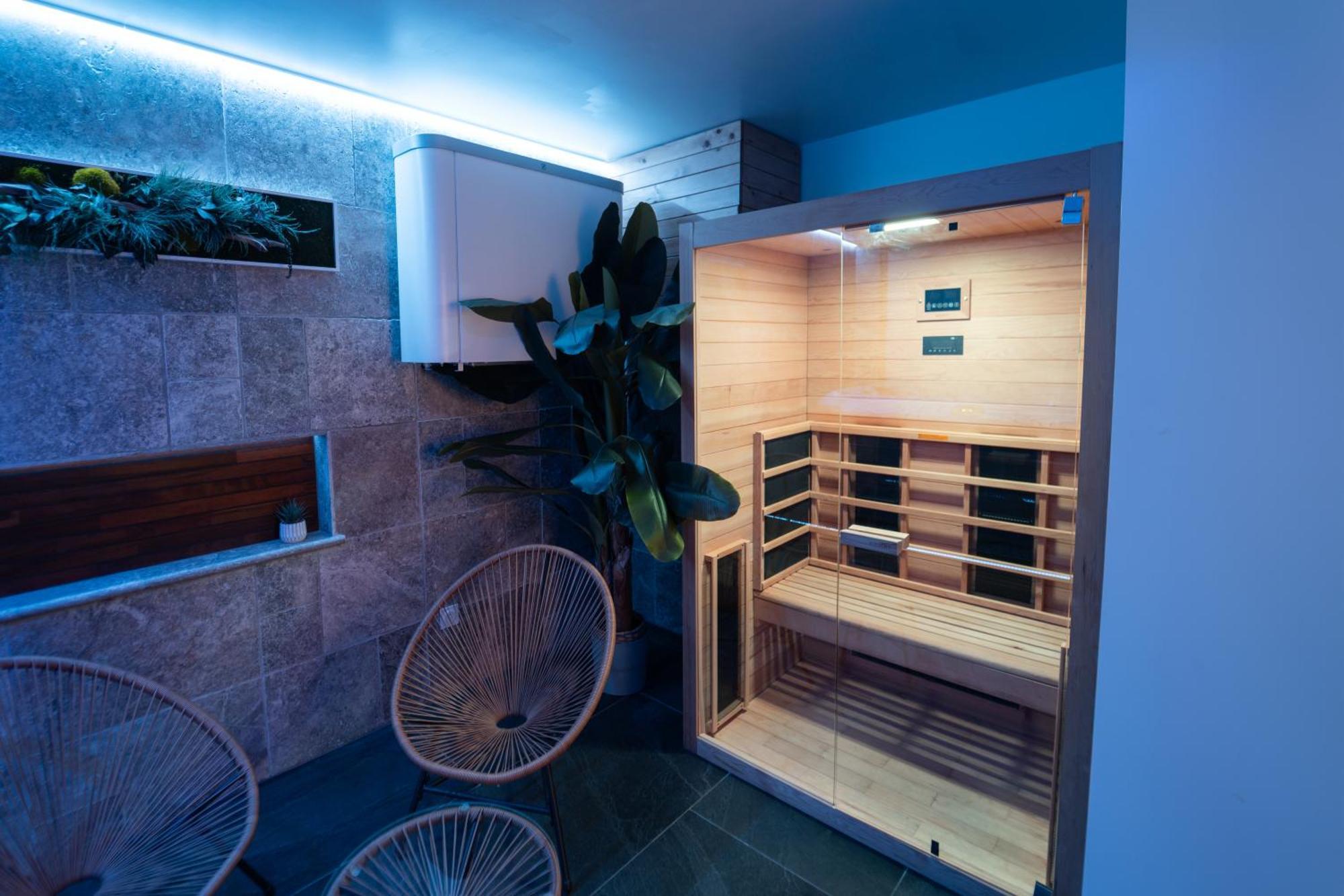 Loft 150 M2 Jacuzzi, Sauna Et Massage Бланяк Екстериор снимка